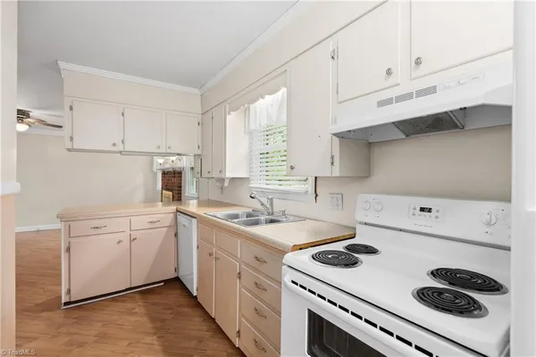 $274,900 | 108 Hinshaw Street, Yadkinville, NC 27055