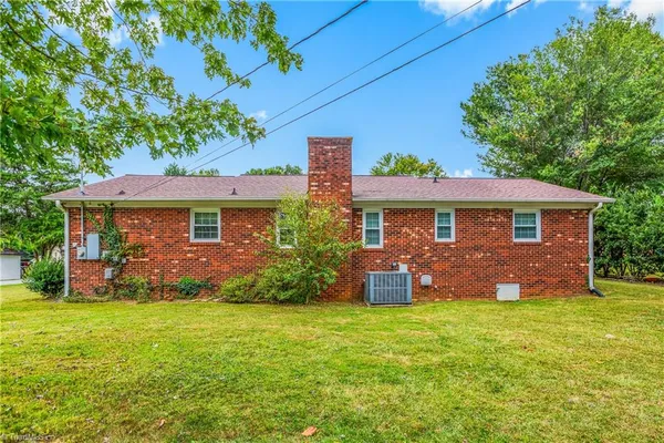 $274,900 | 108 Hinshaw Street, Yadkinville, NC 27055