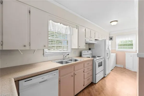 $274,900 | 108 Hinshaw Street, Yadkinville, NC 27055