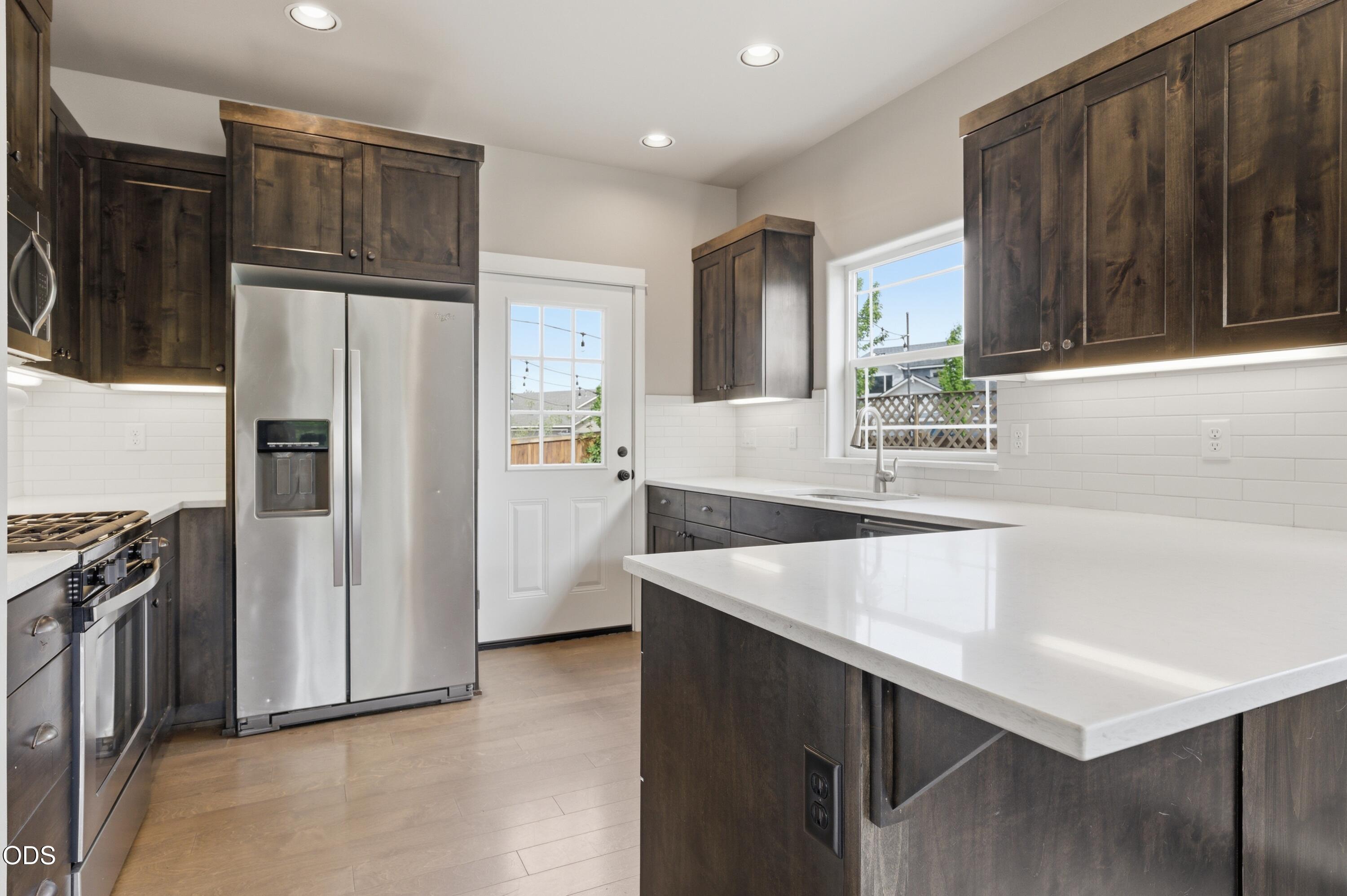 62719 Hawkview Road Bend, OR 97701 - Photo 4 of 55