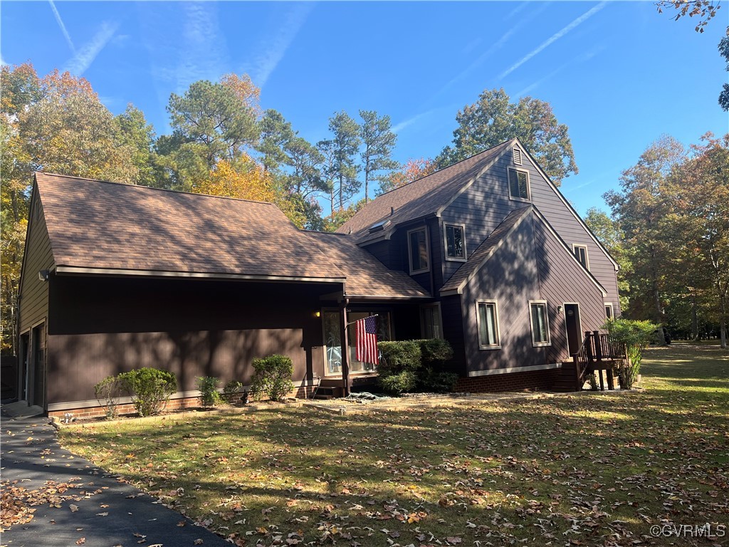 6220 Glebe Point Road Chesterfield, VA 23838 - Photo 2 of 50 a view of a house with a yard