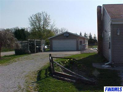 12114 Johnson Road Churubusco, IN 46723 - Photo 4 of 21