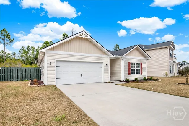$290,000 | 470 Brightleaf Circle, Hinesville, GA 31313