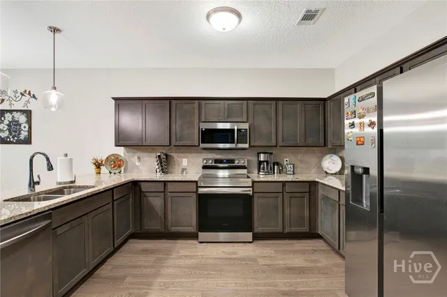 $290,000 | 470 Brightleaf Circle, Hinesville, GA 31313