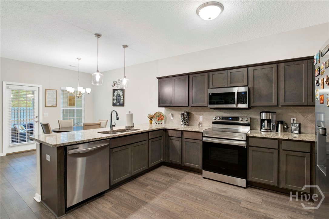 470 Brightleaf Circle Hinesville, GA 31313 - Photo 14 of 33