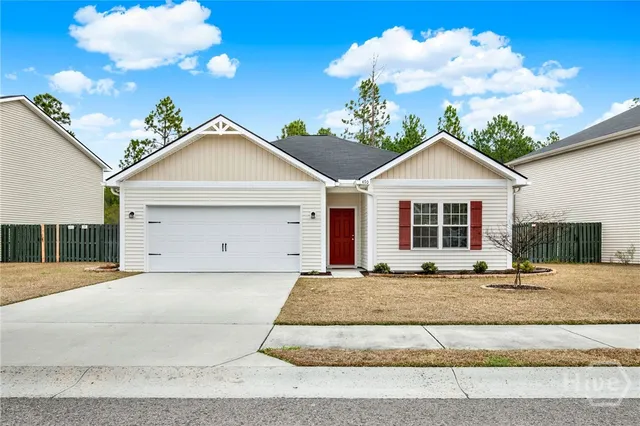$290,000 | 470 Brightleaf Circle, Hinesville, GA 31313