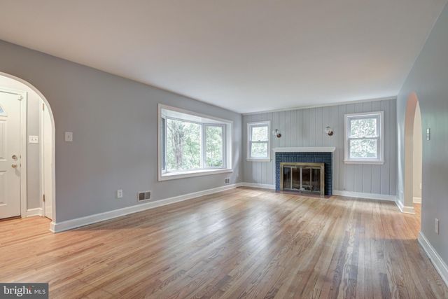 $640,000 | 3816 Lake Boulevard, Annandale, VA 22003