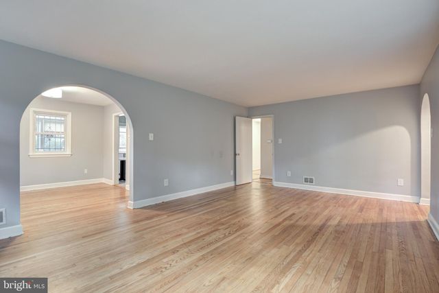 $640,000 | 3816 Lake Boulevard, Annandale, VA 22003