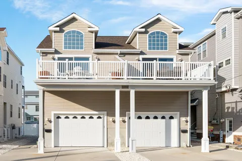 a view of a large white building