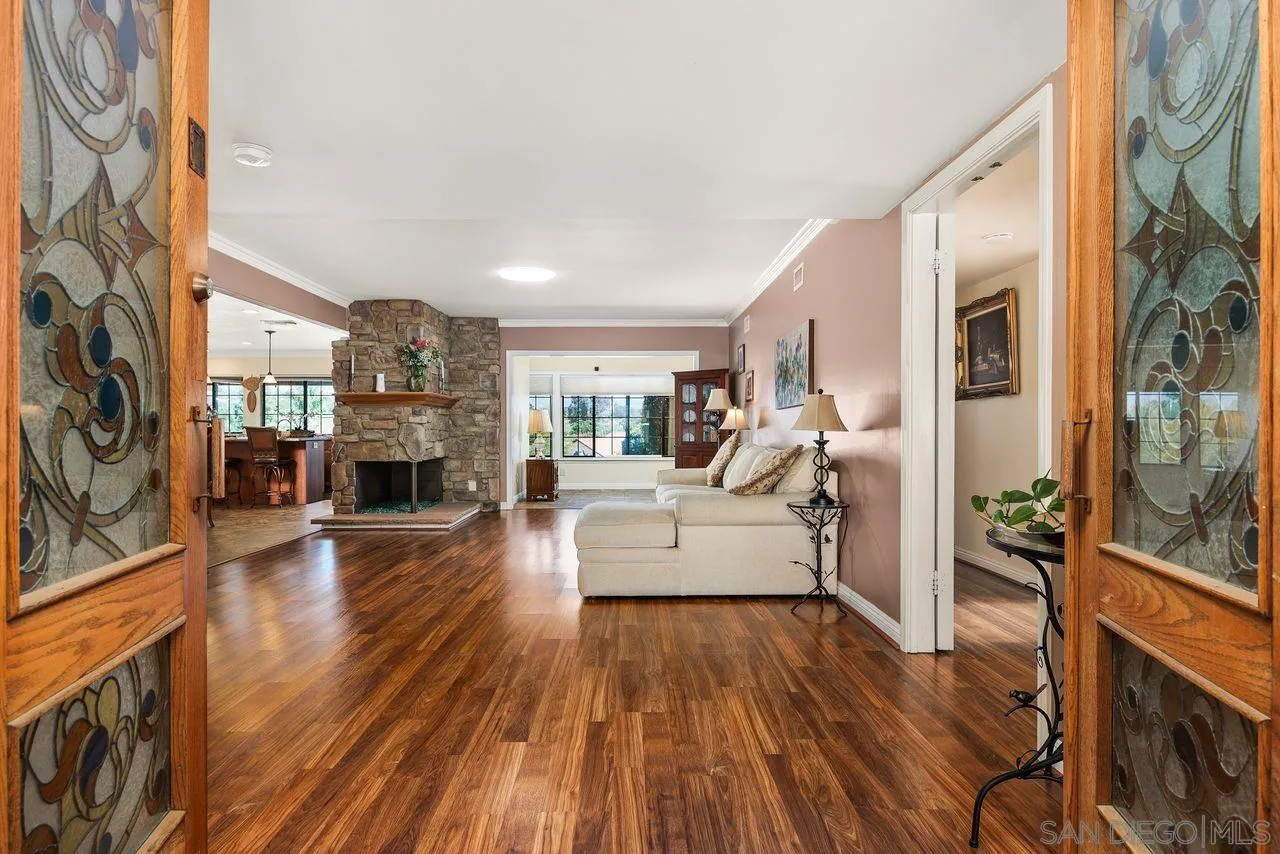 12007 Bajada Road San Diego, CA 92128 - Photo 5 of 49