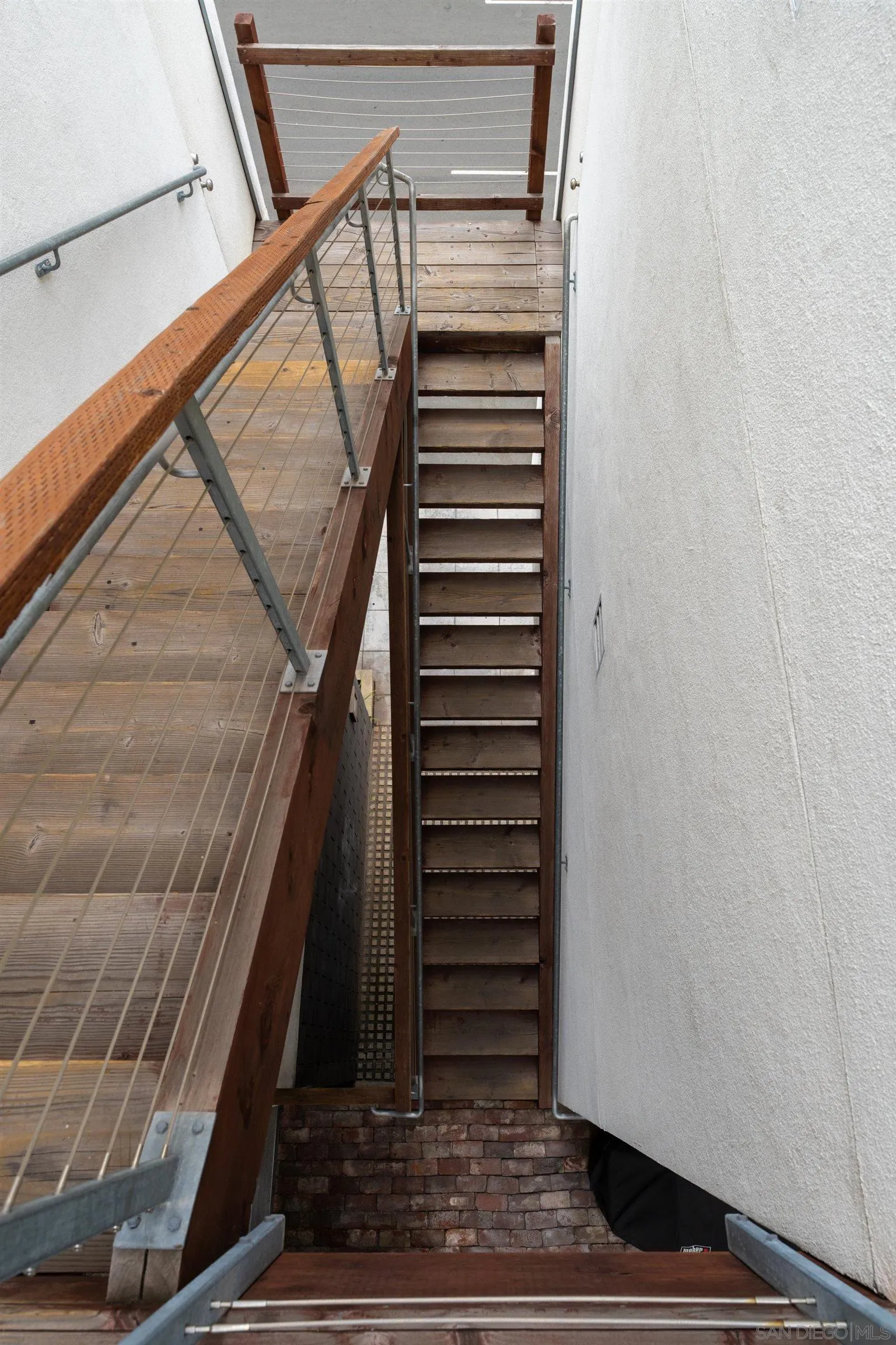 1941 Columbia Street San Diego, CA 92101 - Photo 7 of 10 a view of entryway