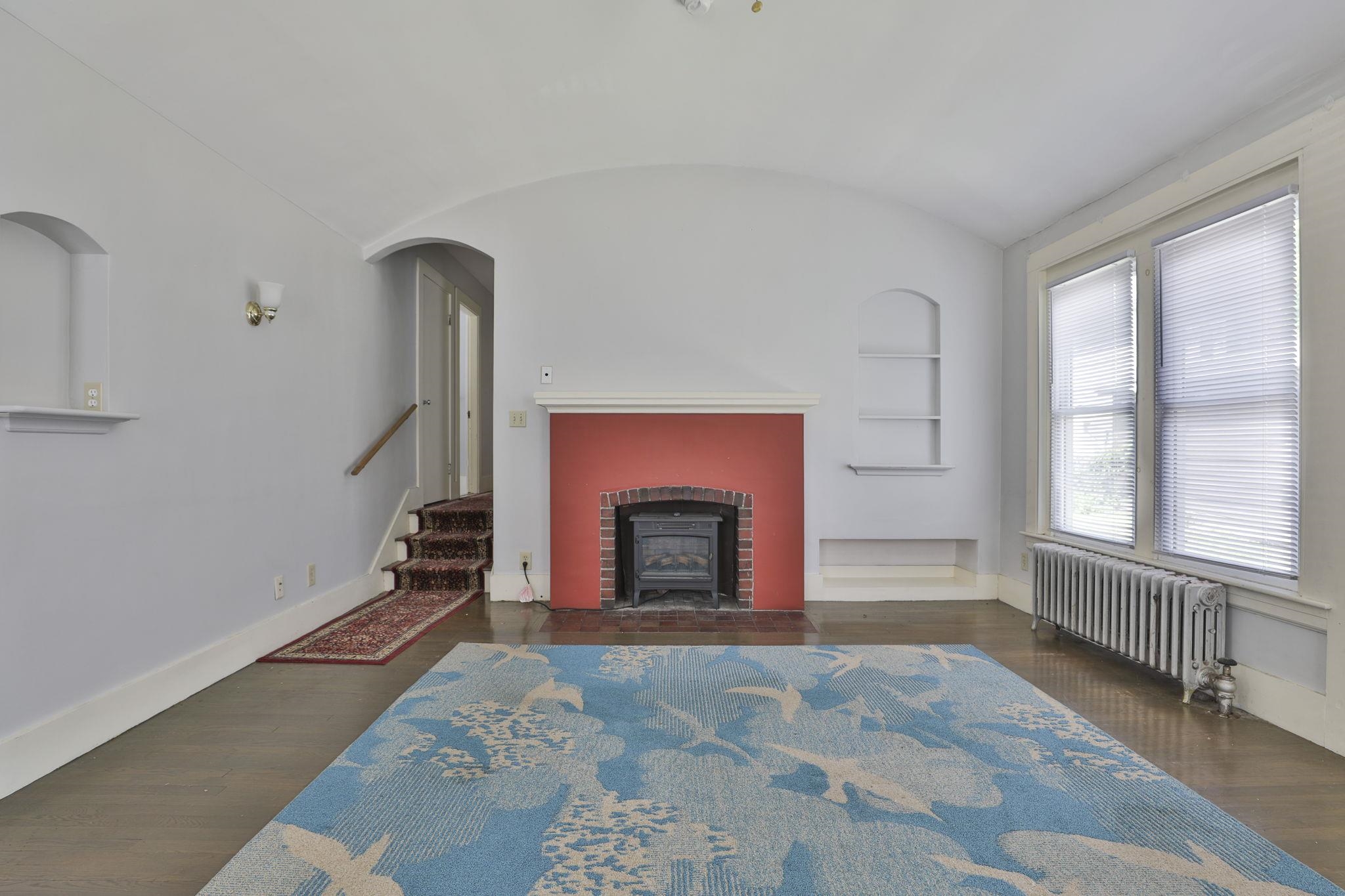 1 Oak Street Nashua, NH 03060 - Photo 5 of 22