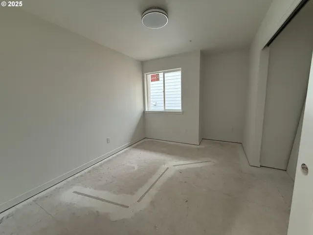 $456,000 | 272 Northwest Mawrcrest Avenue, Gresham, OR 97030