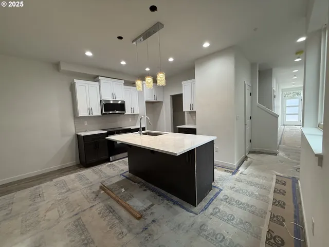 $456,000 | 272 Northwest Mawrcrest Avenue, Gresham, OR 97030