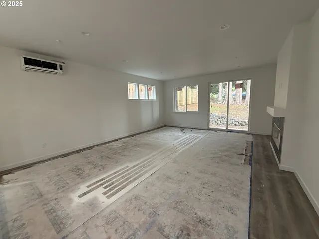 $456,000 | 272 Northwest Mawrcrest Avenue, Gresham, OR 97030