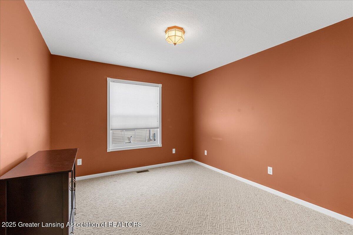 15334 Boichot Road Lansing, MI 48906 - Photo 23 of 47 15-Media Jett - 11