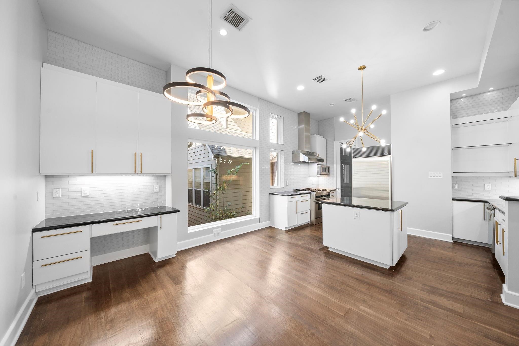 1822 Brun Street Houston, TX 77019 - Photo 8 of 31