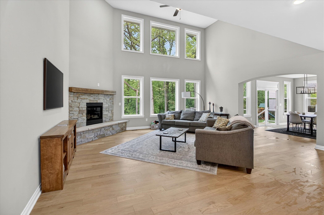 577 Trestle Drive Howell, MI 48843 - Photo 6 of 59