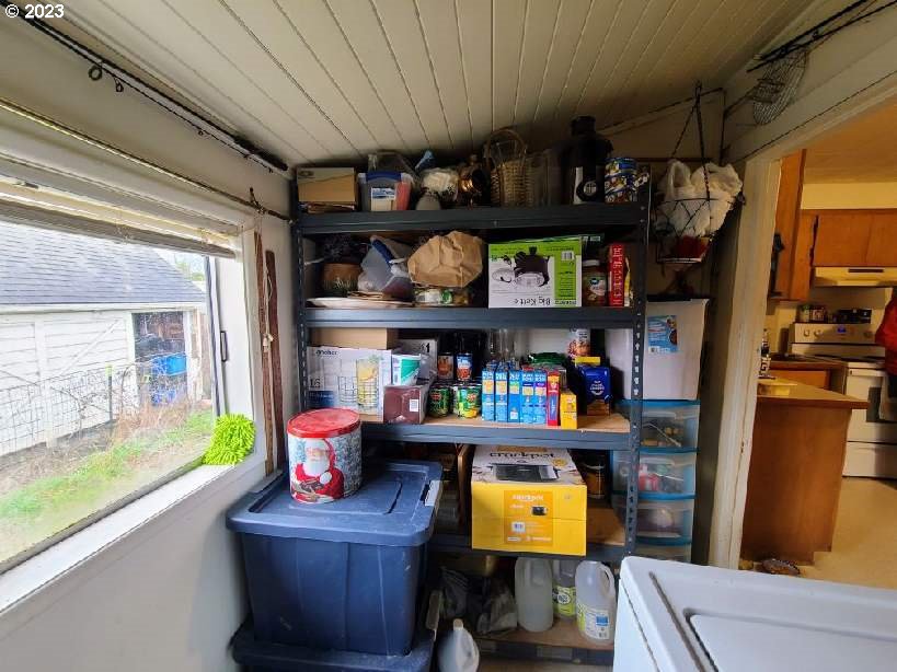 63768 Flanagan Road Coos Bay, OR 97420 - Photo 15 of 16 Gallery Image 15
