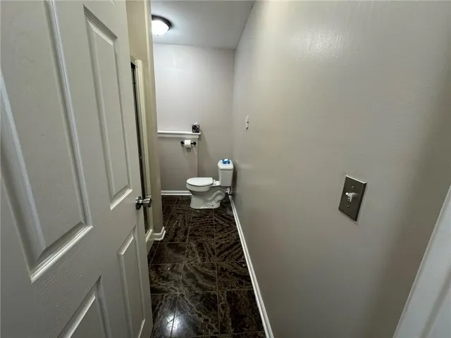 $400,000 | 1010 Wiltshire Boulevard, Raymore, MO 64083