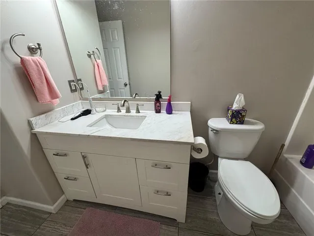 $400,000 | 1010 Wiltshire Boulevard, Raymore, MO 64083