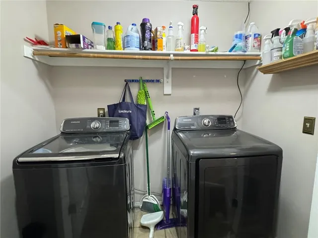 $400,000 | 1010 Wiltshire Boulevard, Raymore, MO 64083