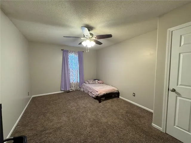 $400,000 | 1010 Wiltshire Boulevard, Raymore, MO 64083