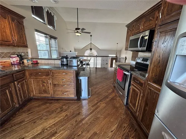 $400,000 | 1010 Wiltshire Boulevard, Raymore, MO 64083