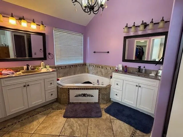 $400,000 | 1010 Wiltshire Boulevard, Raymore, MO 64083