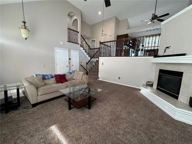 $400,000 | 1010 Wiltshire Boulevard, Raymore, MO 64083