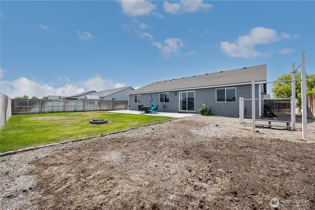 a view of a house with a big yard