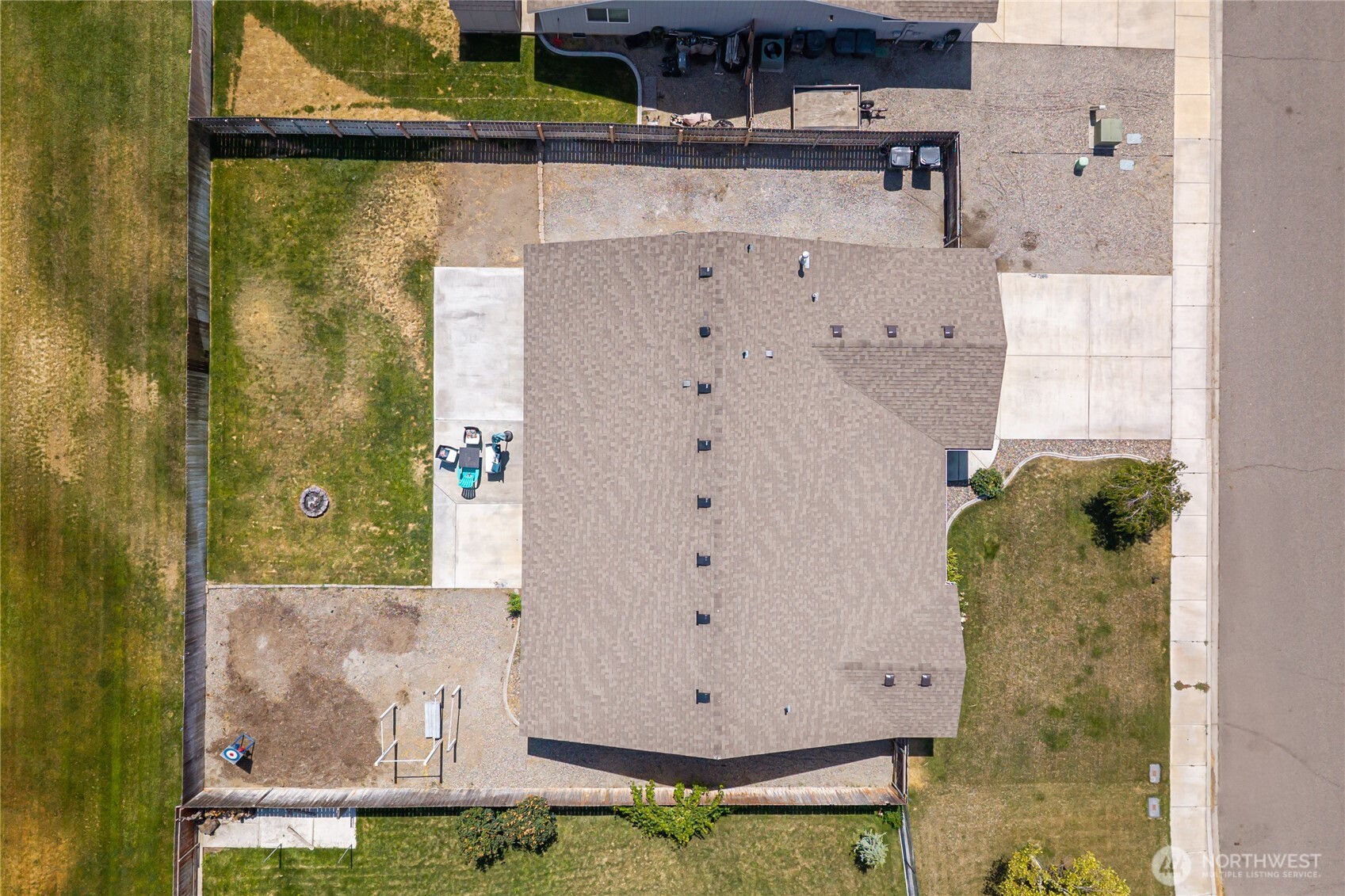 5421 Jackson Lane Pasco, WA 99301 - Photo 39 of 40 closeup view of a bathroom