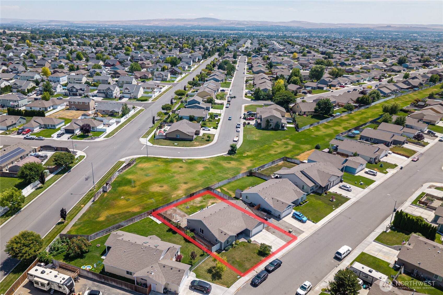 5421 Jackson Lane Pasco, WA 99301 - Photo 5 of 40 an aerial view of a city