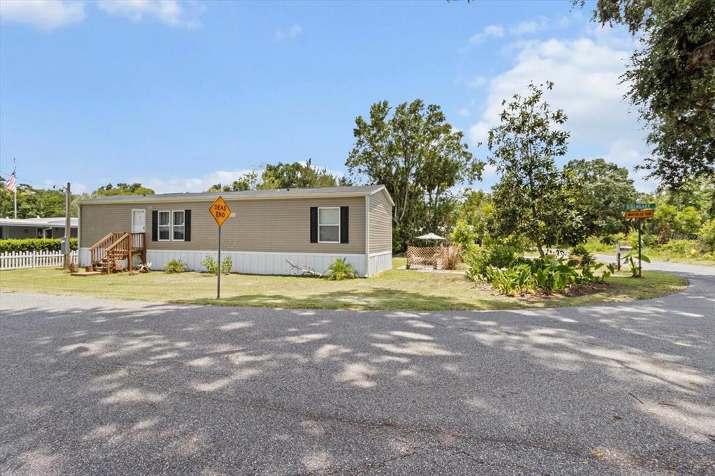 609 South Redbud Terrace Inverness, FL 34450 - Photo 1 of 40