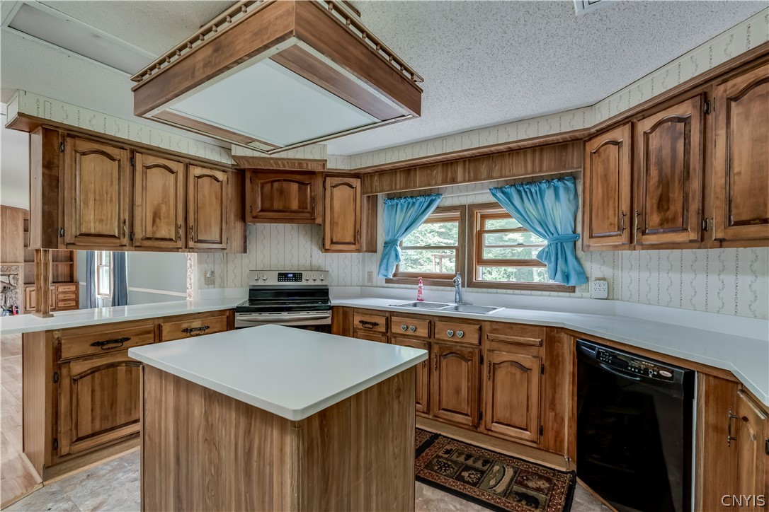 40824 Rogers Crossing Road Wilna, NY 13619 - Photo 7 of 44