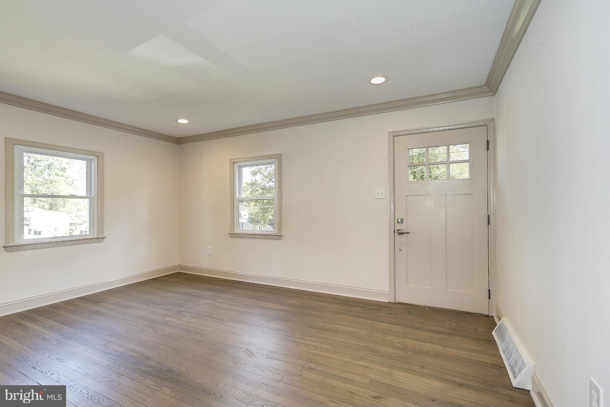 4205 Round Hill Road Silver Spring, MD 20906 - Photo 3 of 13 Living Room