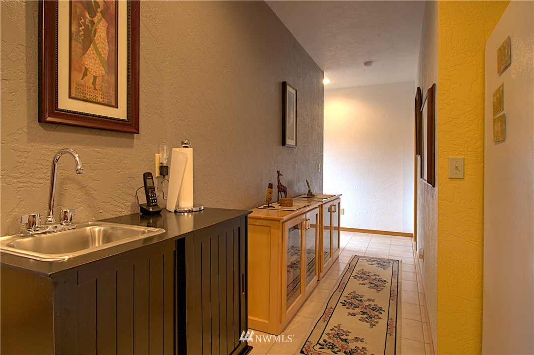5044 Southwest Lake Helena Road Port Orchard, WA 98367 - Photo 16 of 25 Gallery Image 16