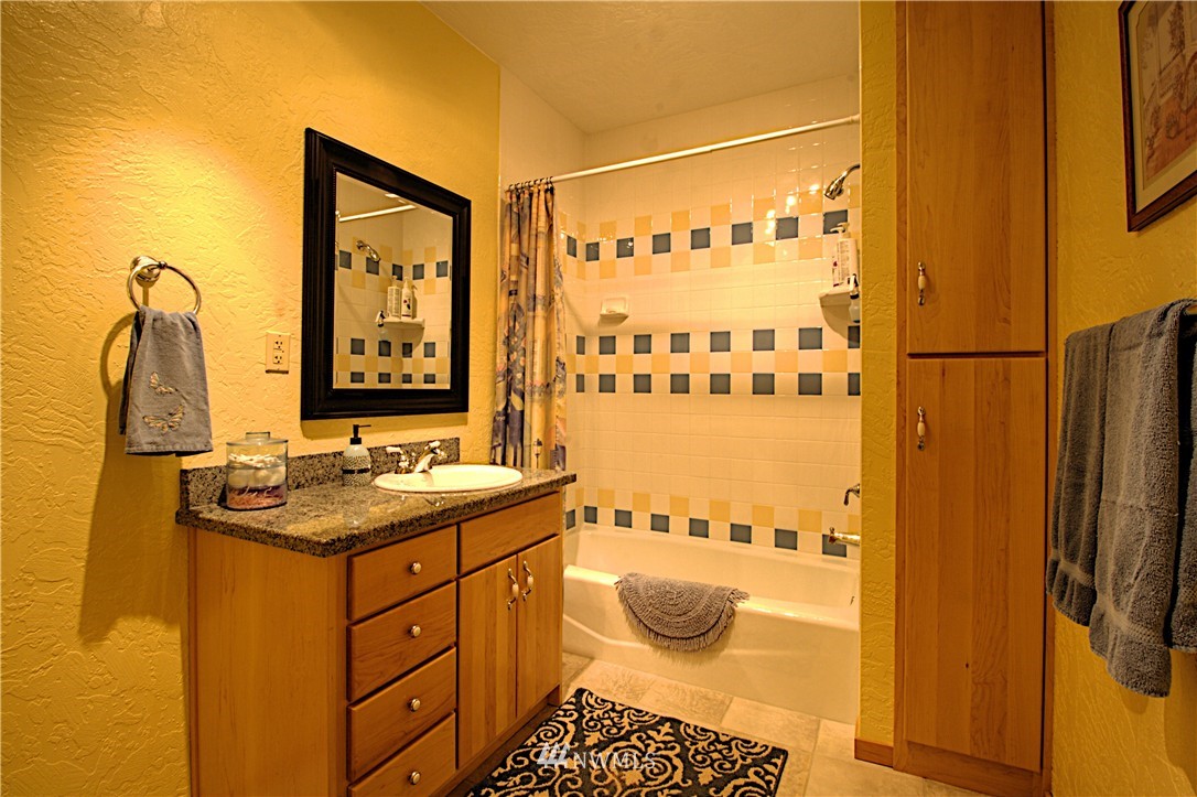 5044 Southwest Lake Helena Road Port Orchard, WA 98367 - Photo 21 of 25 Gallery Image 21