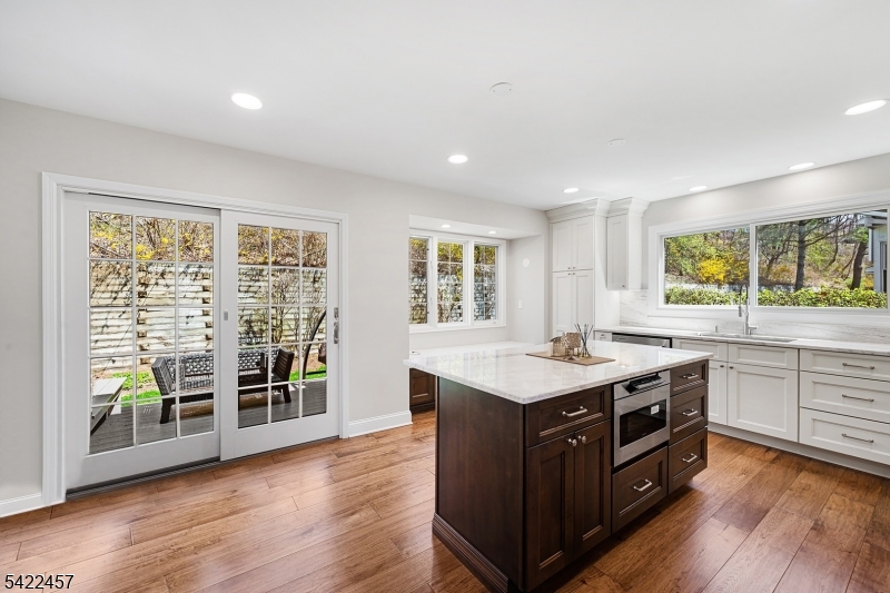 22 Smoke Rise Lane Bedminster, NJ 07921 - Photo 12 of 28