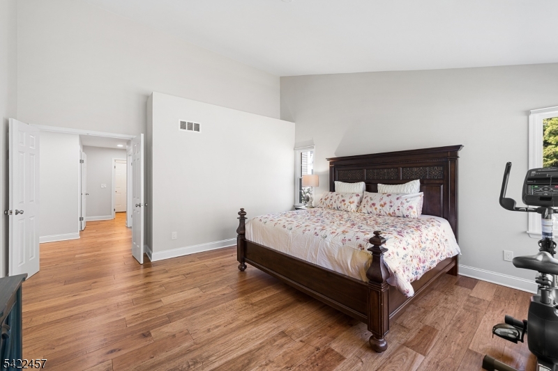 22 Smoke Rise Lane Bedminster, NJ 07921 - Photo 19 of 28