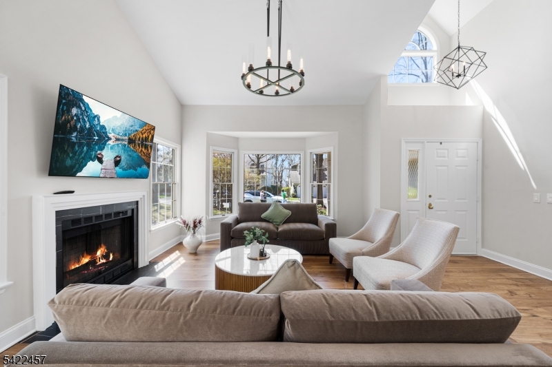 22 Smoke Rise Lane Bedminster, NJ 07921 - Photo 5 of 28