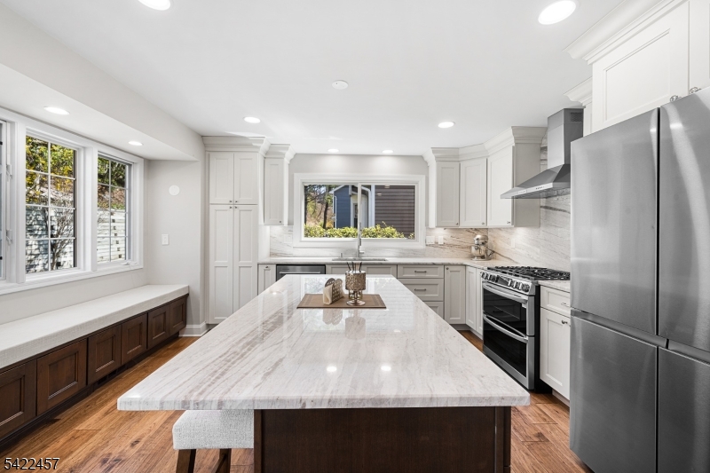 22 Smoke Rise Lane Bedminster, NJ 07921 - Photo 9 of 28