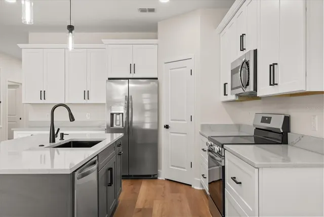 $399,500 | 24 Plantation Road, DeBary, FL 32713