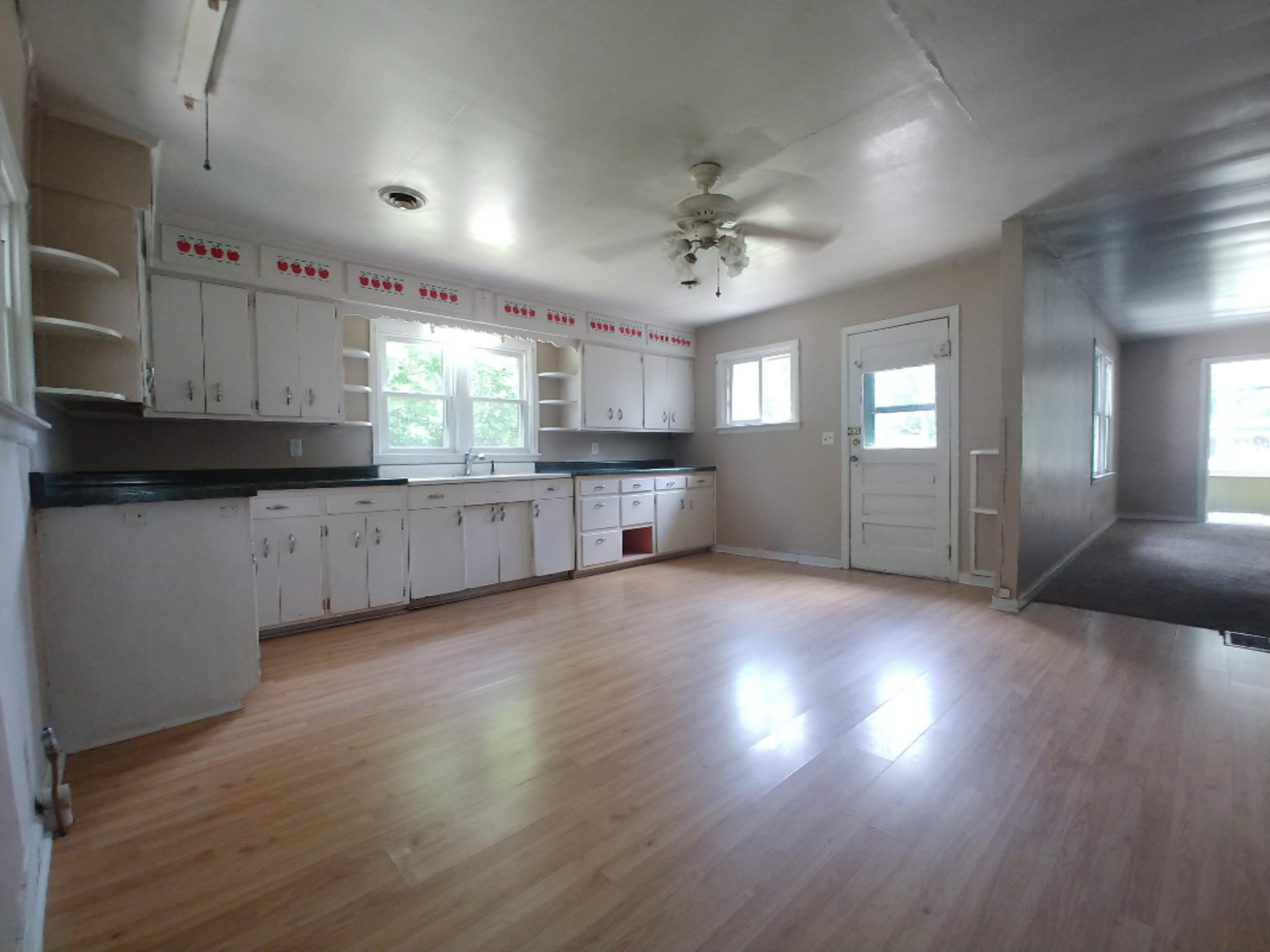 3432 West Giles Road Muskegon, MI 49445 - Photo 3 of 19 20190716_143334