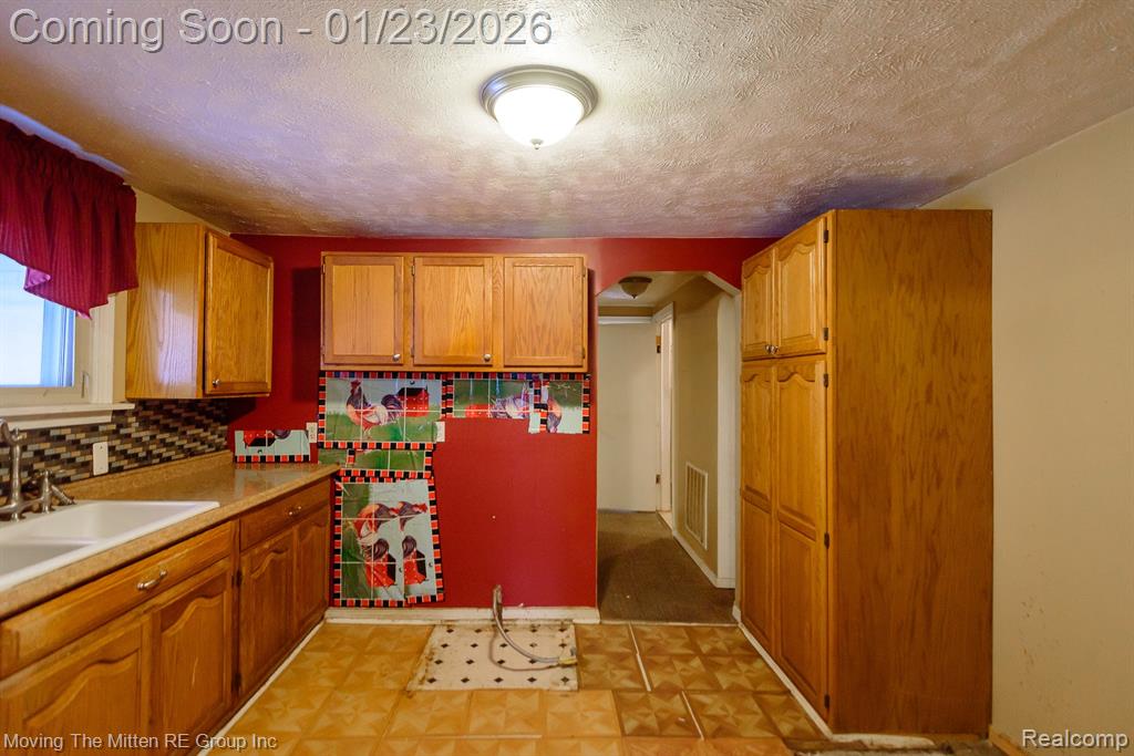 6198 Princess Street Taylor, MI 48180 - Photo 9 of 33
