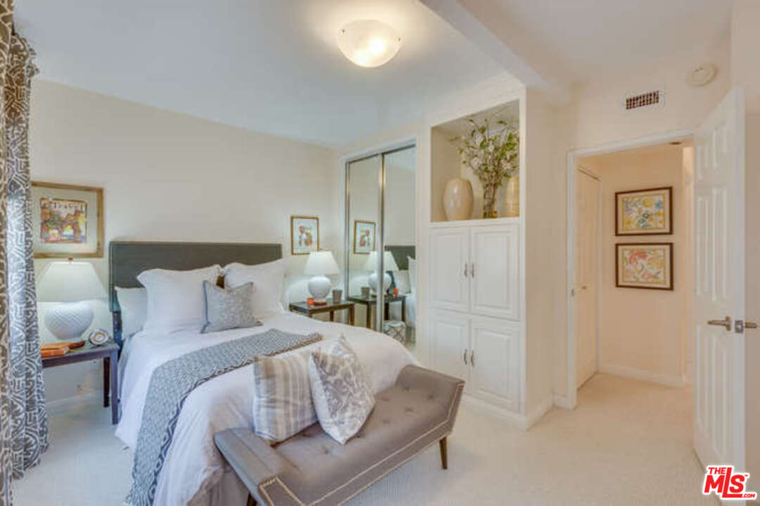 8025 Redlands Street, Unit 15 Playa del Rey, CA 90293 - Photo 12 of 40