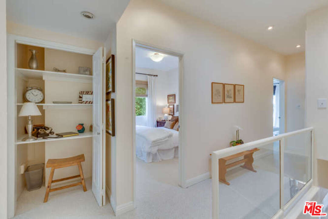 8025 Redlands Street, Unit 15 Playa del Rey, CA 90293 - Photo 13 of 40