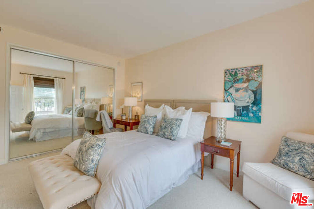 8025 Redlands Street, Unit 15 Playa del Rey, CA 90293 - Photo 22 of 40