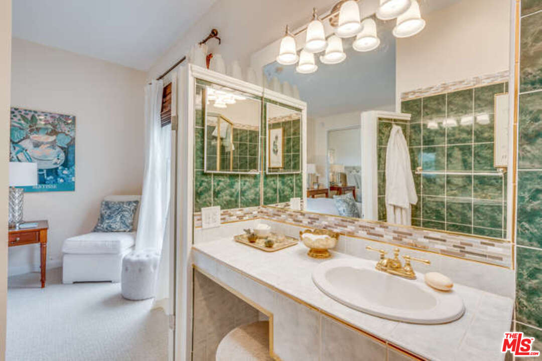 8025 Redlands Street, Unit 15 Playa del Rey, CA 90293 - Photo 24 of 40