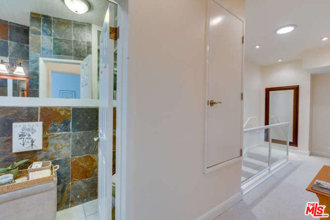 8025 Redlands Street, Unit 15 Playa del Rey, CA 90293 - Photo 25 of 40